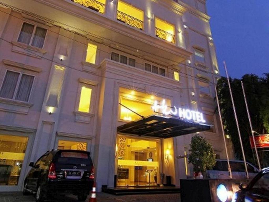 Hw Hotel Padang Exterior foto